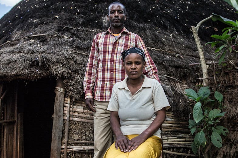 Endrias gunt zijn dochters een goed liefdesleven man en vrouw in Ethiopië
