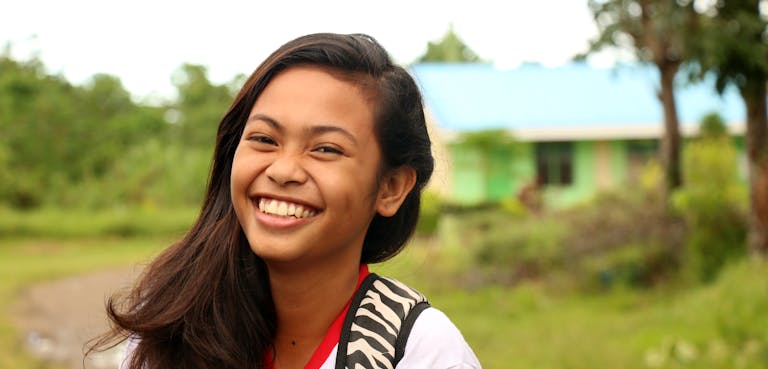 lachend meisje GirlPower Filipijnen werk