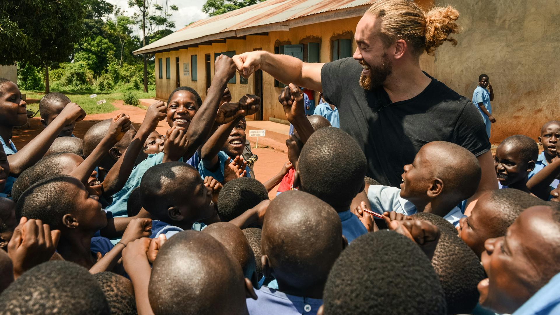 sponsorkind bezoeken