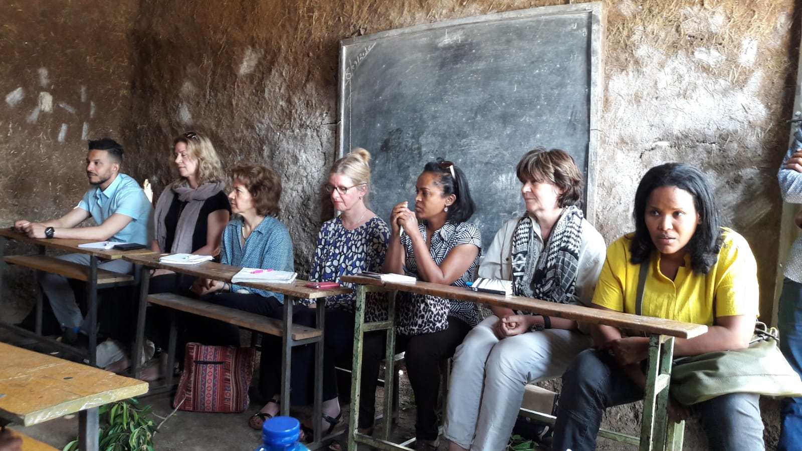 Bezoek van Monique Demenint aan klas in Ethiopie