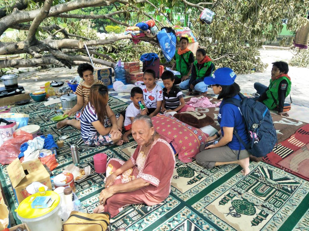 Sulawesi: people in the evacuation camp