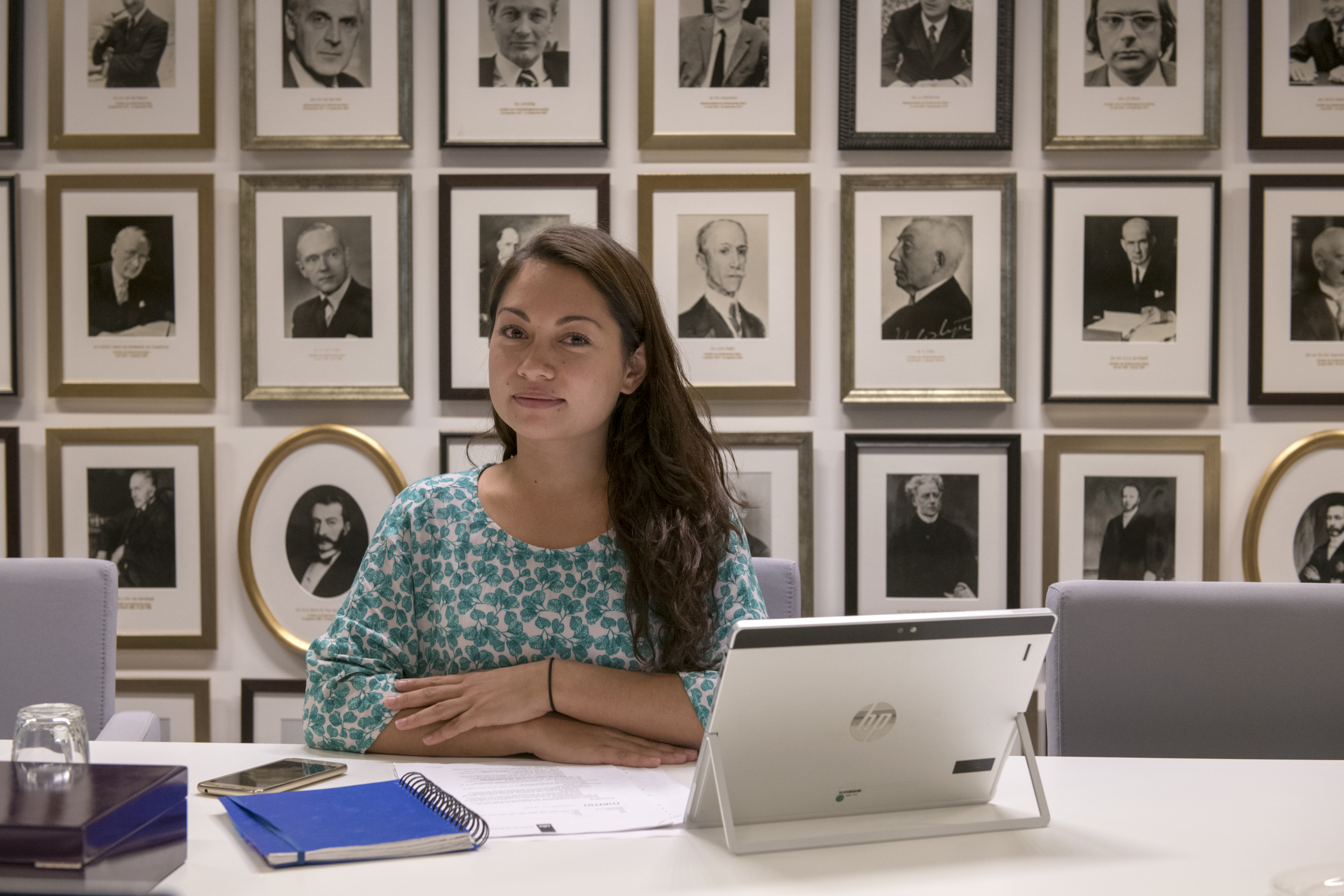 Meisje op Wereldmeisjesdag tijdens take-over