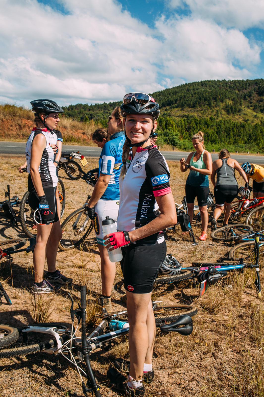 Fietsen voor gelijke rechten voor meisjes in Malawi.
