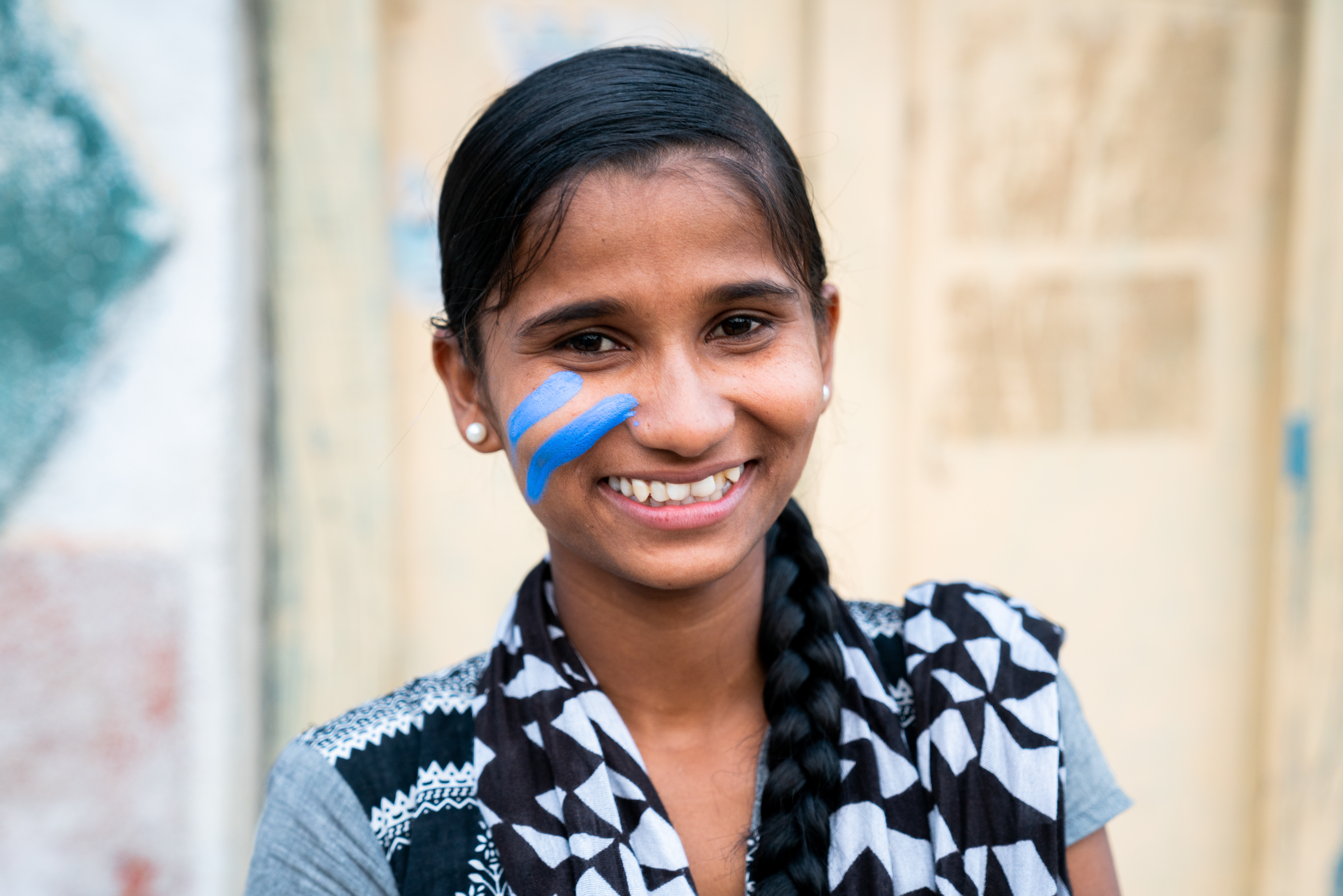 Ragini uit India voorkomt kindhuwelijken