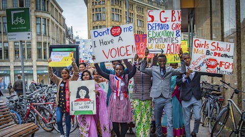 demonstratie borden girls advocacy alliance