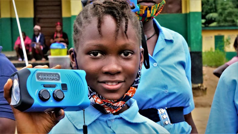 coronacrisis school solar radio