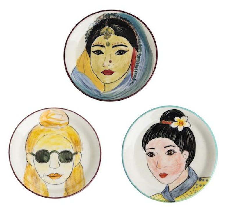 WOMEN OF THE WORLD SCHAALTJES SET THAILAND / INDIA / NEDERLAND