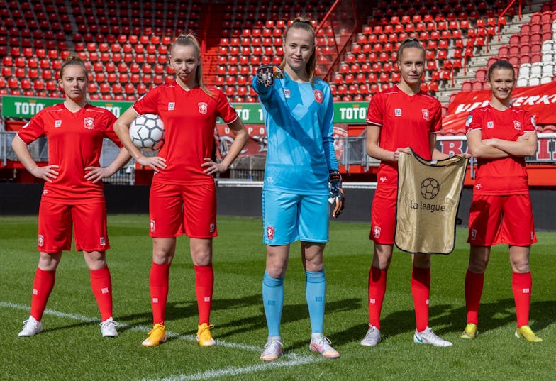 La League – FC Twente voetbalmeisjes team la league