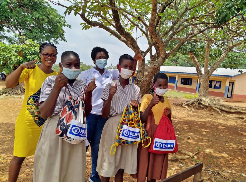 maandverband Ghana 1 meisjes met maandverband sets in Ghana