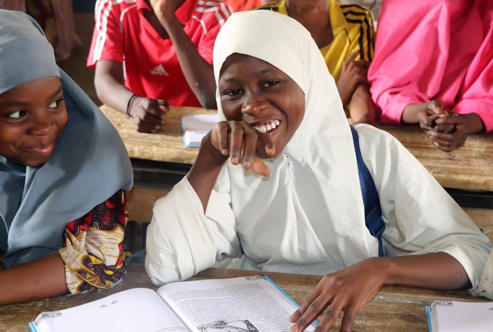 Yousra (13 jaar) uit Niger in de klas