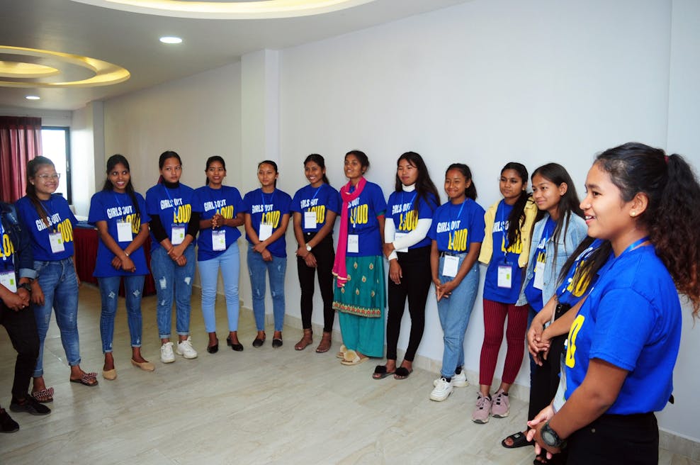 Groepsmeeting Girls Out Loud in Nepal