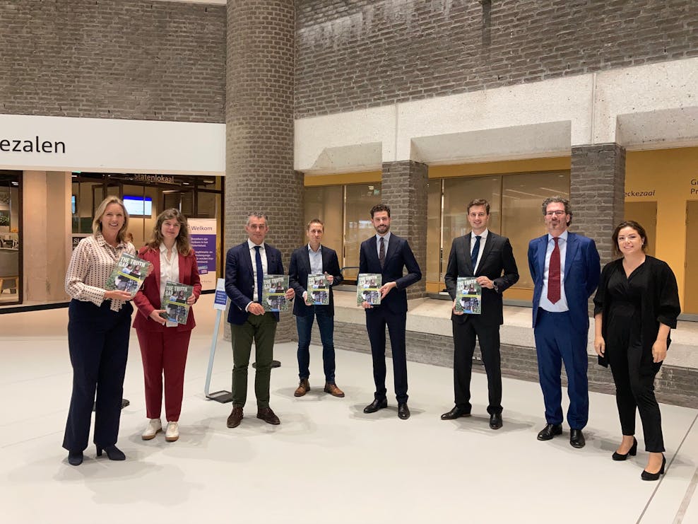 overhandiging Kamerleden overhandiging rapport aan Kamerleden