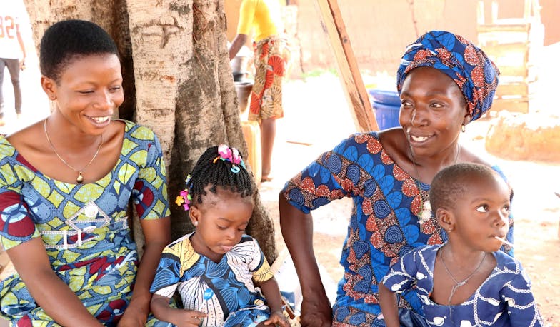 Patricia met haar dochter in Benin