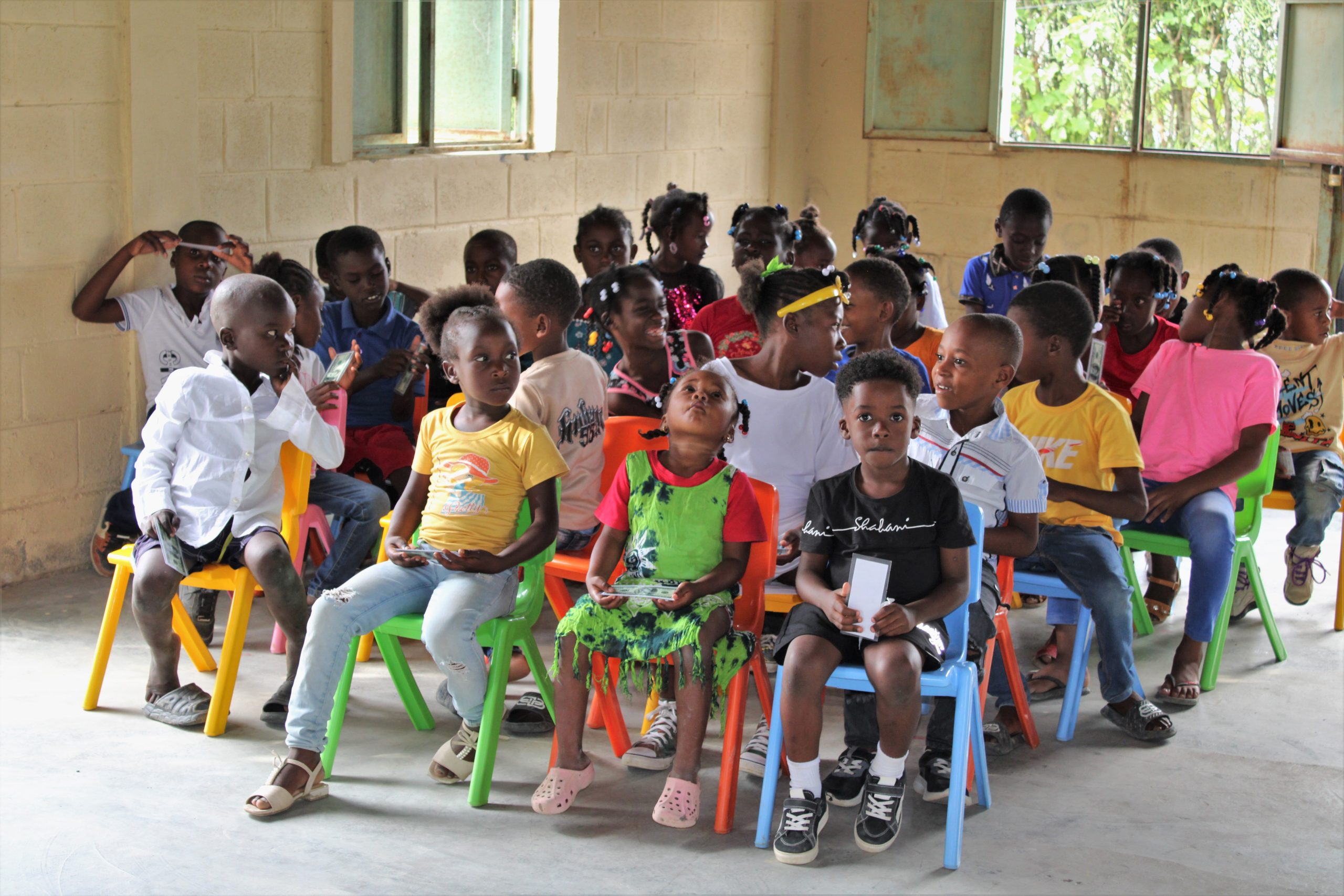 Kids from the DR in classroom
