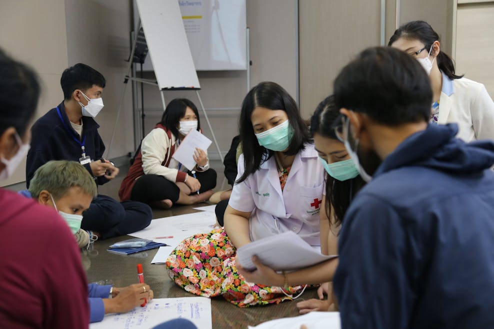 TraumaICTrainingThailand hulpverleners tijdens een training