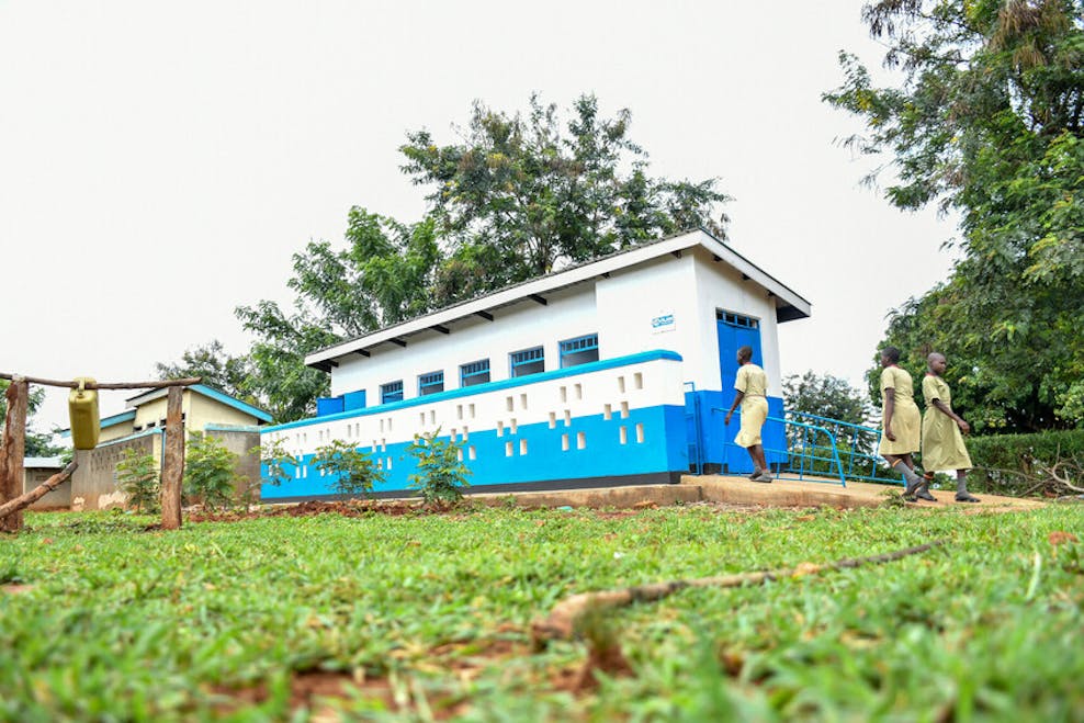 Toilet school Uganda