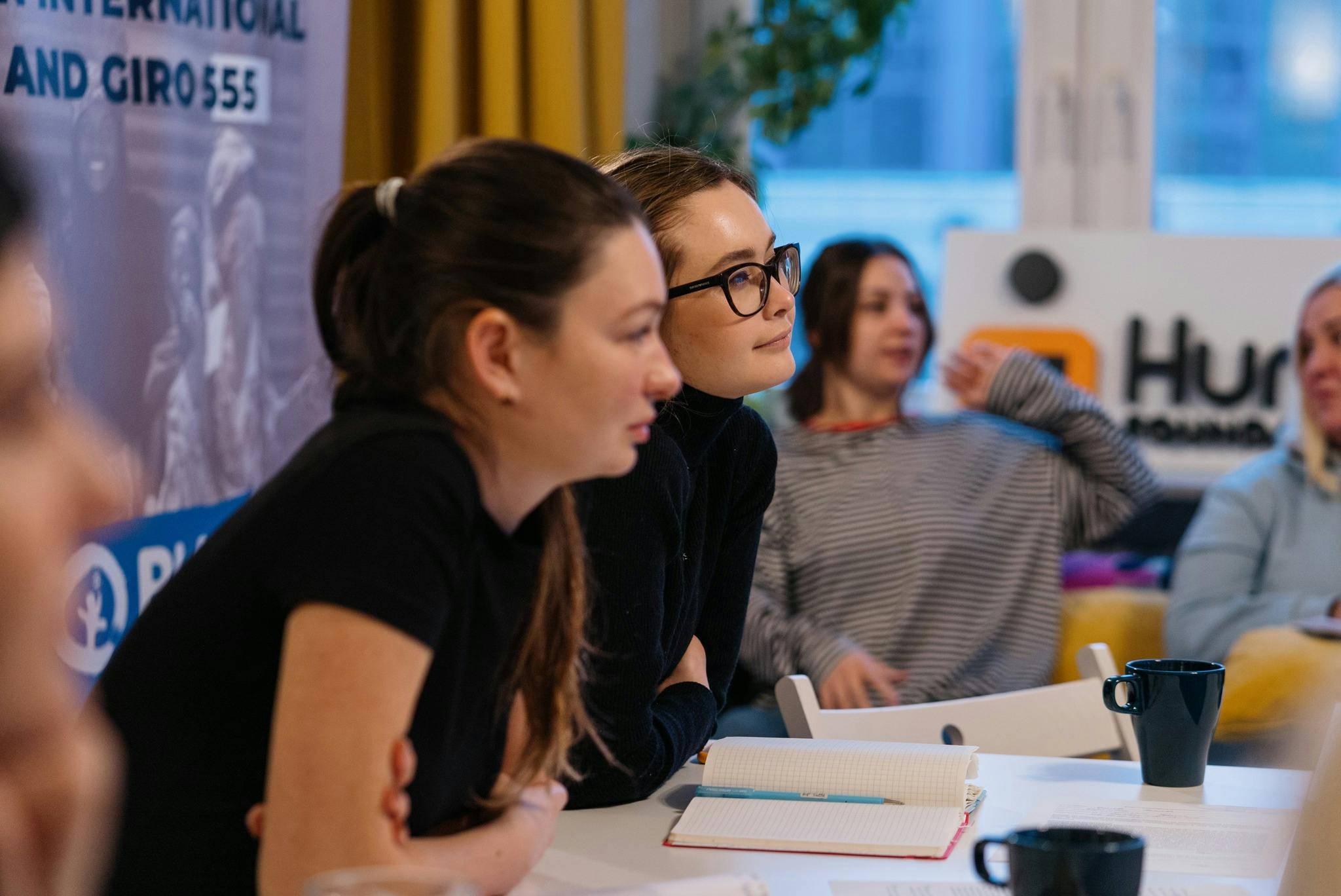Meisjes en jonge vrouwen: de onzichtbare slachtoffers van de oorlog in