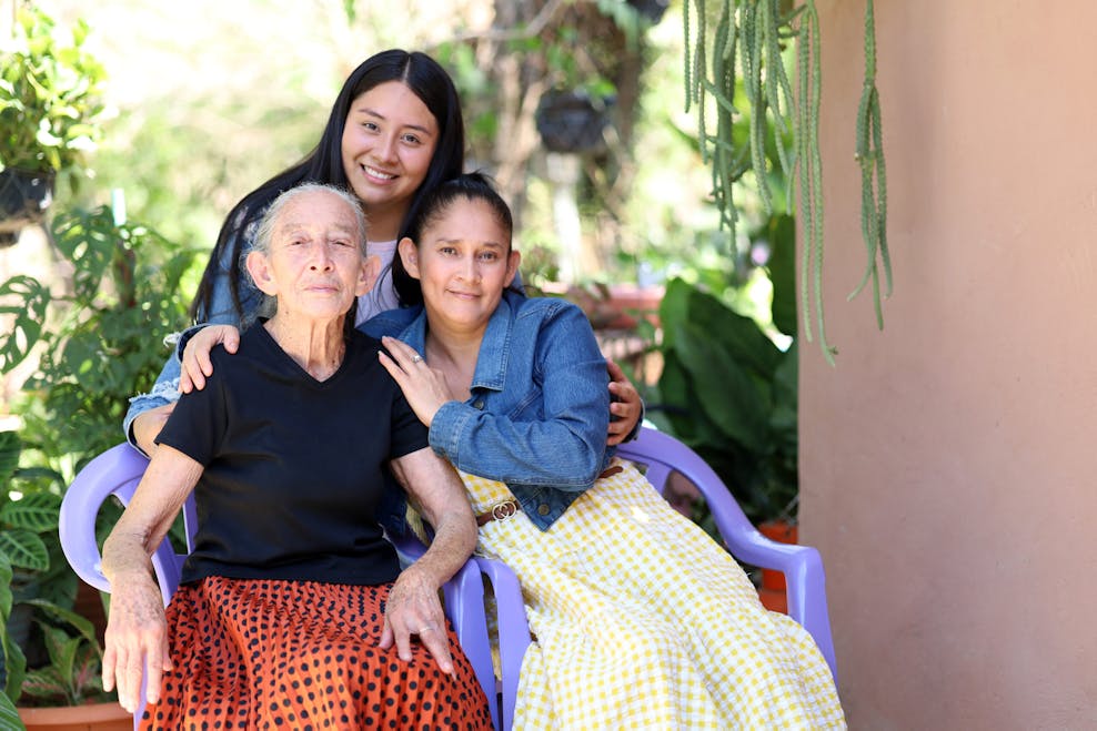 Drie generaties in gesprek over menstruatie: “Het was vaak heel ingewikkeld”
