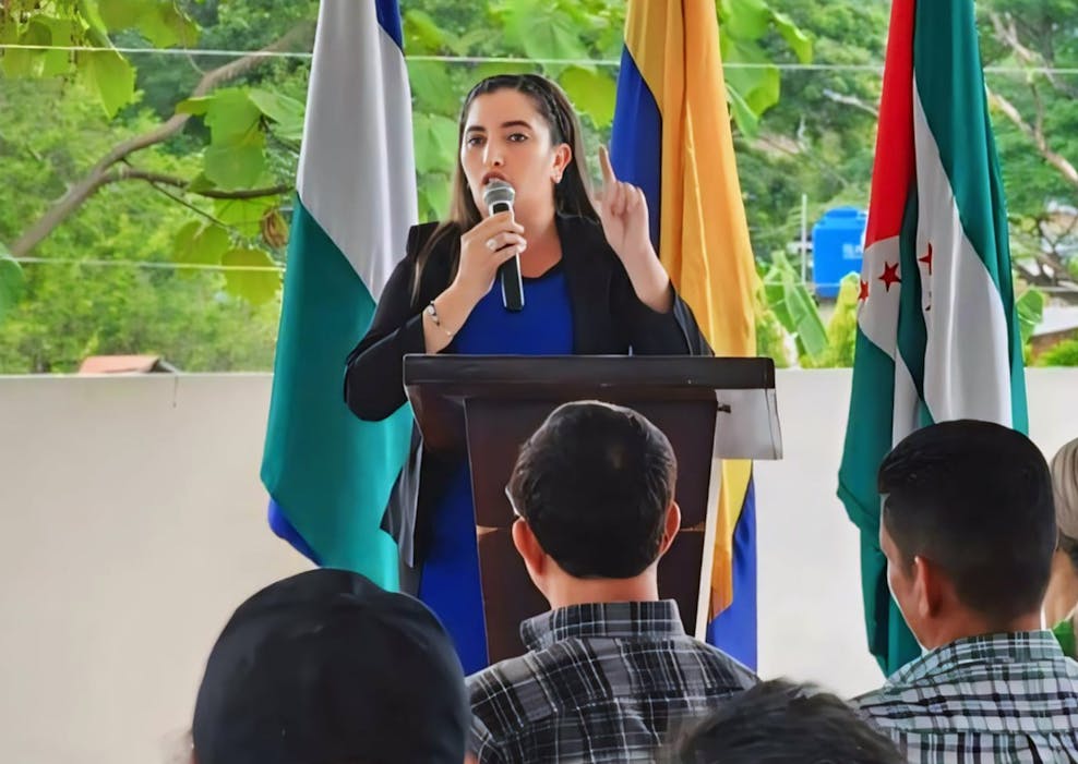 Lourdes werd als kind gesponsord, nu is ze burgemeester