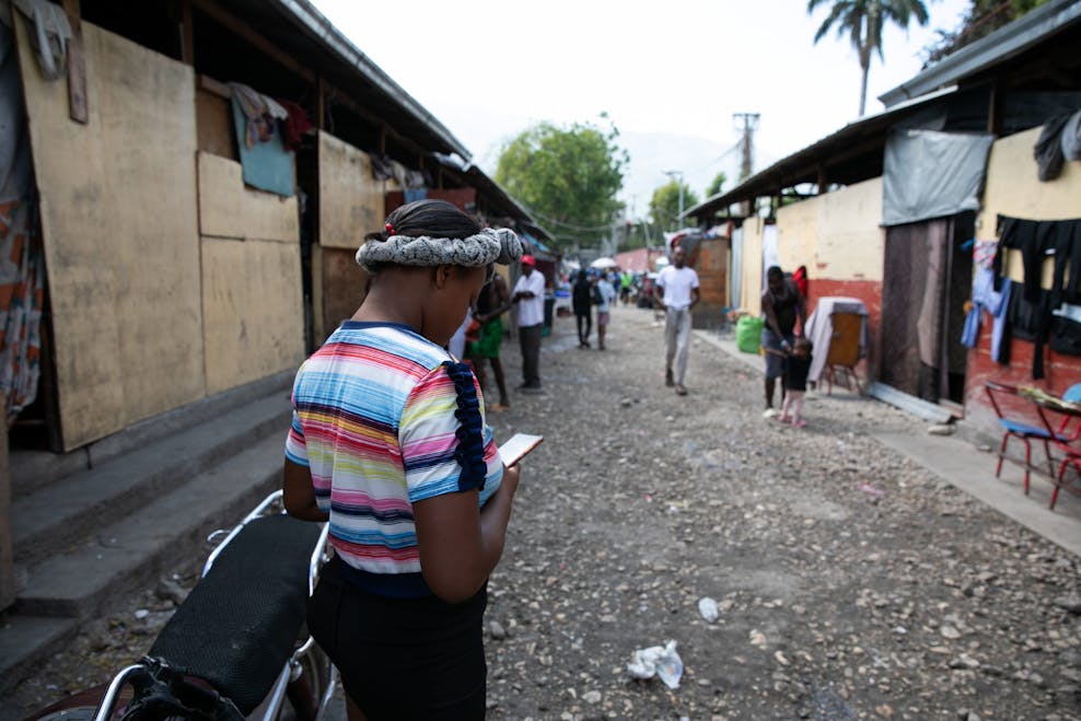 Lovelie vluchtte voor het geweld in Haïti: “Als we dat niet deden hadden ze ons iets aangedaan”