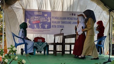toneelstuk over ongesteldheid in Indonesië