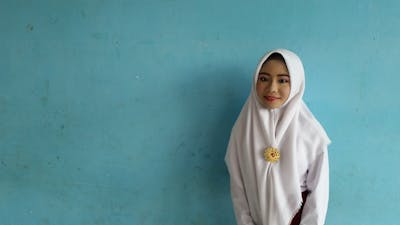 Hoofdrolspeelster toneelstuk ongesteldheid Indonesie