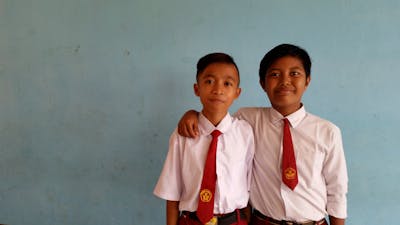 spelers toneelstuk ongesteldheid in Indonesie