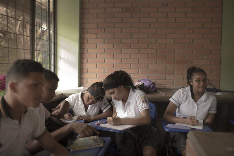 Plan strijdt tegen ienerzwangerschappen in Colombia