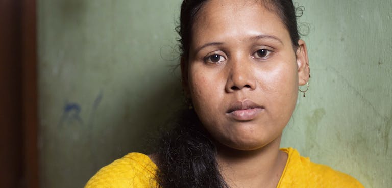 Mayabi werd uitgehuwelijkt, verkracht en geslagen